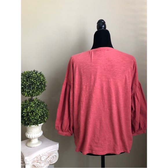 Red Top with ruffled sleeves - Picture 2 of 4